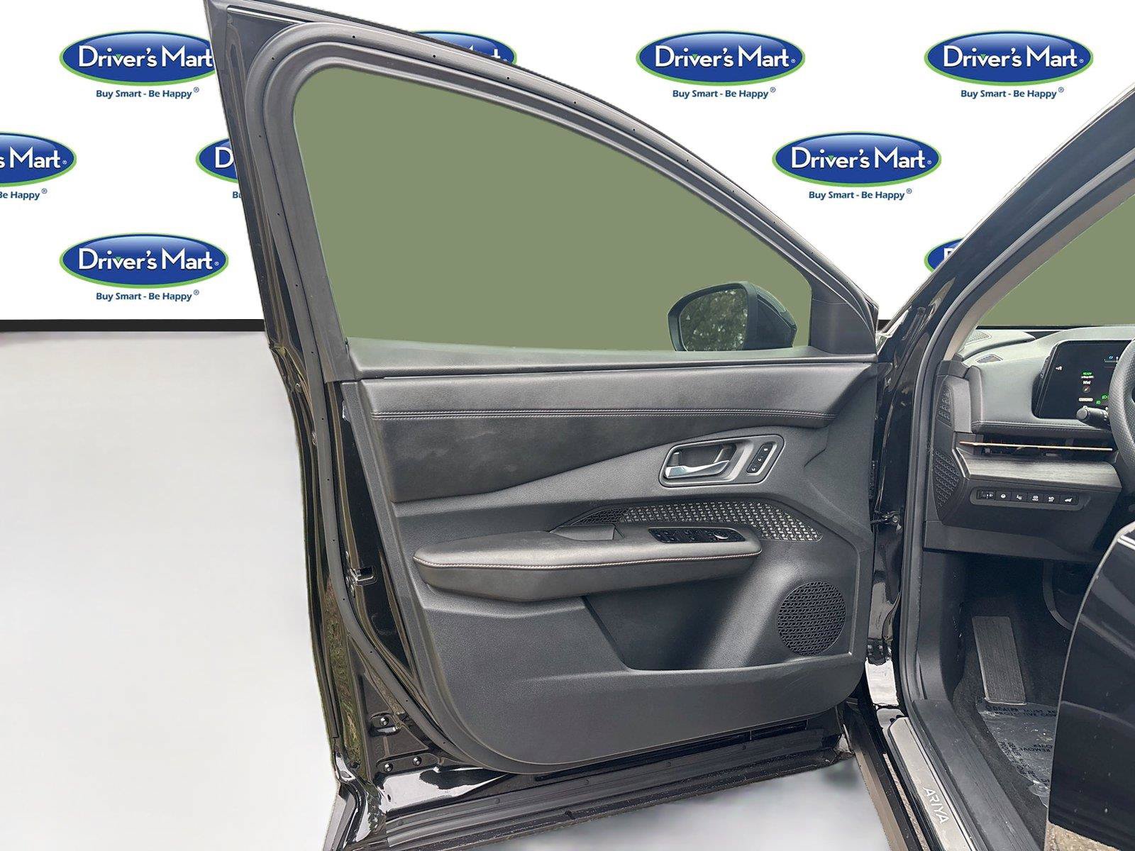 Used 2023 Nissan Ariya FWD image 19