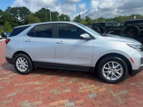 Used 2022 Chevrolet Equinox LT FWD image 4