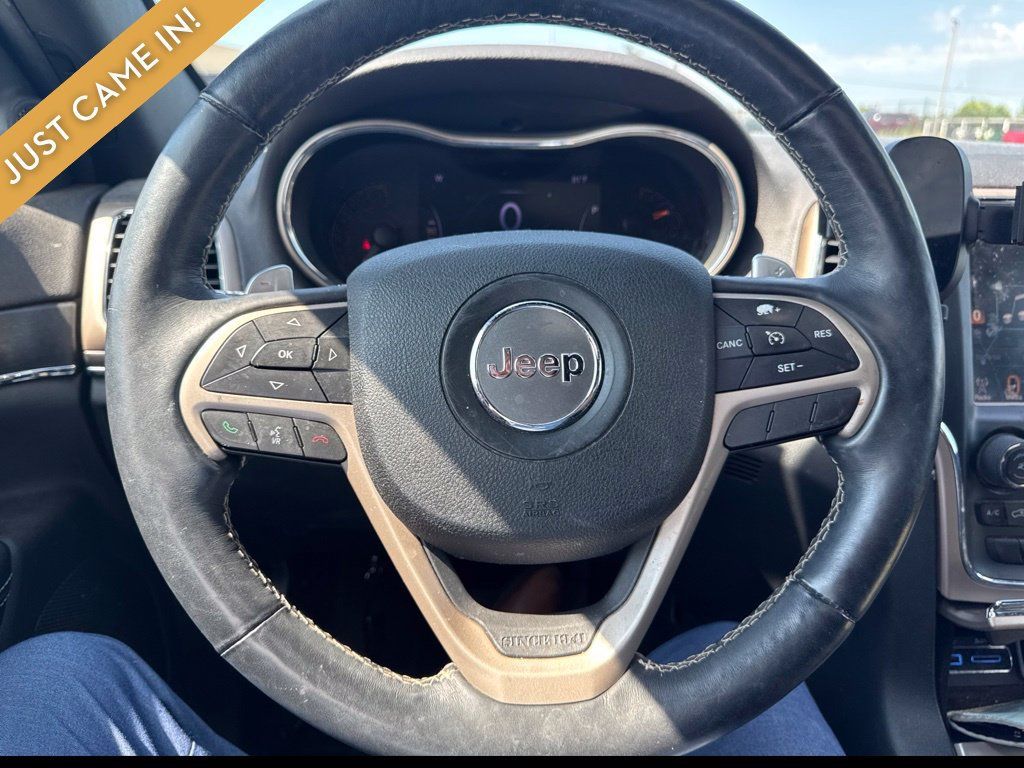 Used 2017 Jeep Grand Cherokee Limited AWD/4WD image 9