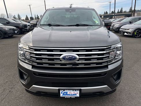 Used 2021 Ford Expedition XLT image 2