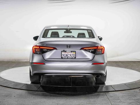 Used 2023 Honda Civic Sport image 3