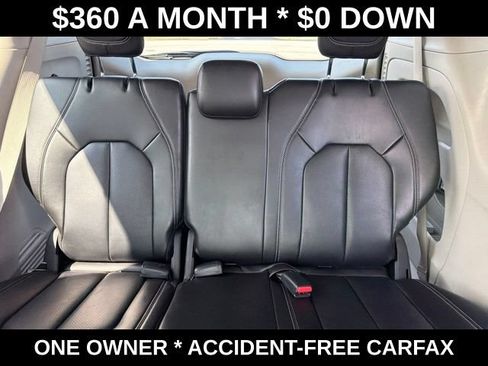 Used 2023 Chrysler Pacifica Touring-L FWD image 39