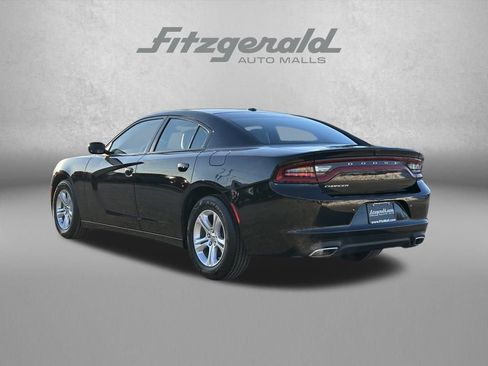 Used 2022 Dodge Charger SXT w/ Leather Interior Group image 8