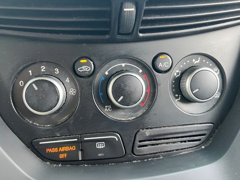 Used 2015 Ford Escape SE FWD image 28