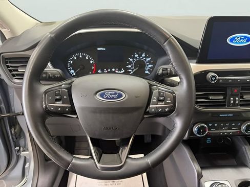 Used 2022 Ford Escape SE w/ Convenience Package AWD/4WD image 6