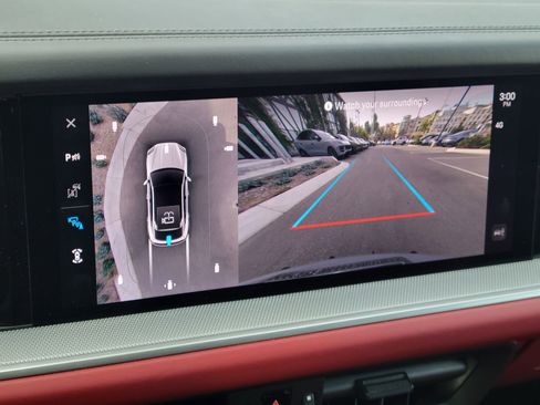 New 2025 Porsche Cayenne Coupe AWD/4WD image 17