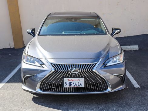 Used 2021 Lexus ES 350 w/ Premium Package image 2