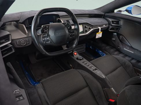 Used 2019 Ford GT RWD image 17