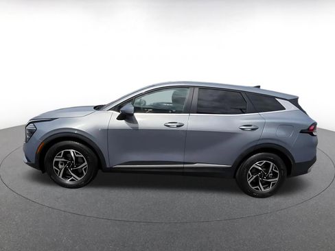 Used 2025 Kia Sportage LX FWD image 9