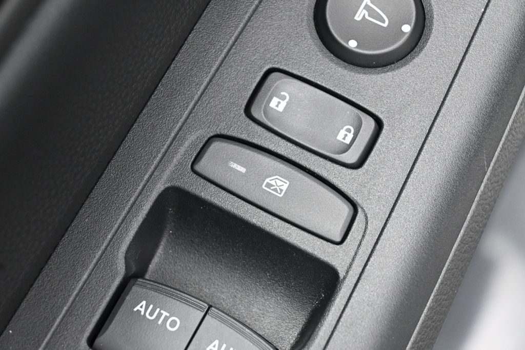 Used 2024 Honda CR-V EX image 13
