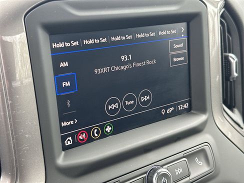 Used 2025 Chevrolet Silverado 1500 W/T image 16