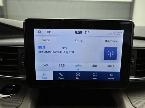 Used 2024 Ford Explorer XLT w/ Equipment Group 202A AWD/4WD image 17