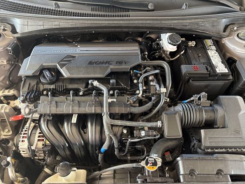 Used 2023 Hyundai Elantra SEL w/ Convenience Package image 32