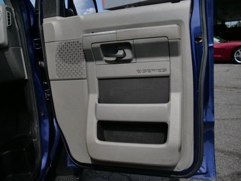 Used 2010 Ford E-250 and Econoline 250 Extended RWD image 38
