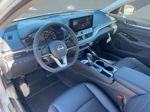 New 2025 Nissan Altima 2.5 SR w/ SR Premium Package image 4
