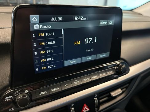 Used 2020 Kia Forte LXS FWD image 13