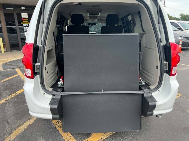 Used 2017 Dodge Grand Caravan SE w/ Power Window Group FWD image 49
