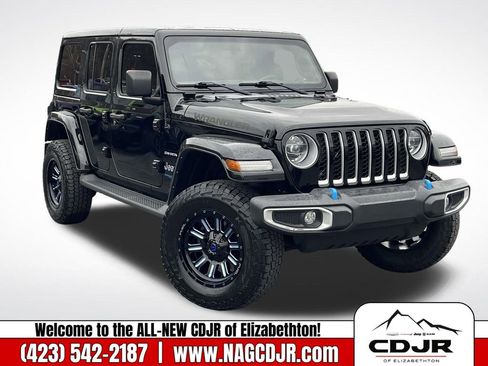Used 2022 Jeep Wrangler Unlimited Sahara image 1