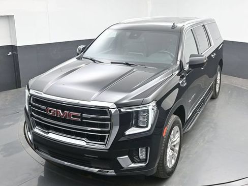 Used 2023 GMC Yukon XL SLT AWD/4WD image 39