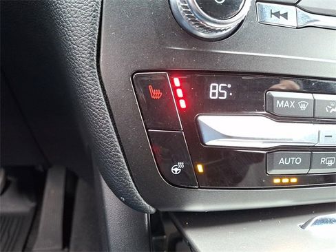 Used 2020 Ford Explorer XLT w/ Equipment Group 202A image 28