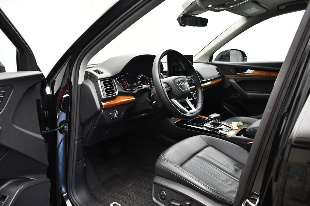 Certified 2023 Audi Q5 2.0T Premium w/ Convenience Package AWD/4WD image 38