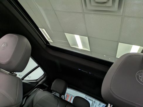 Used 2025 Alfa Romeo Tonale w/ Premium Package image 21