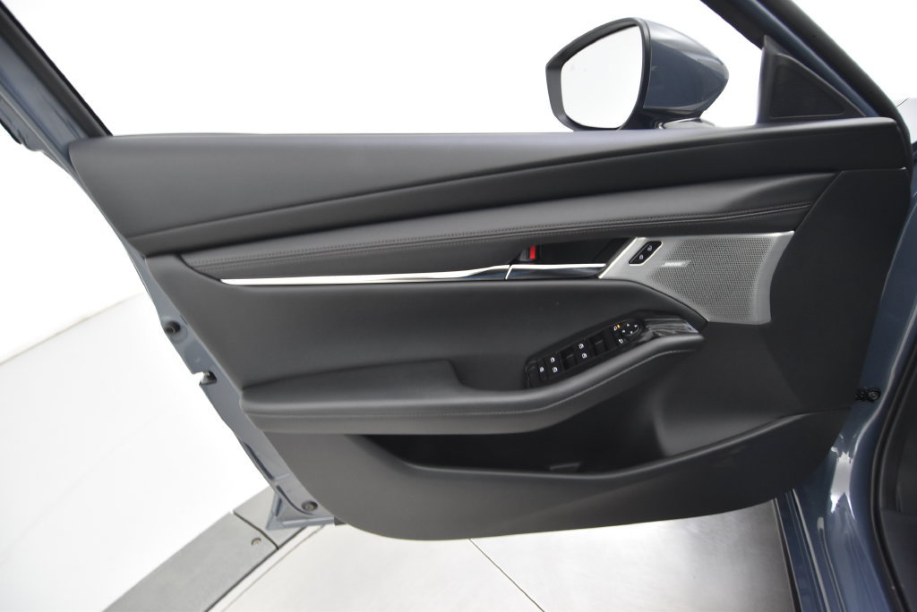 New 2026 MAZDA MAZDA3 2.5 S Hatchback w/ Premium Pkg FWD image 32