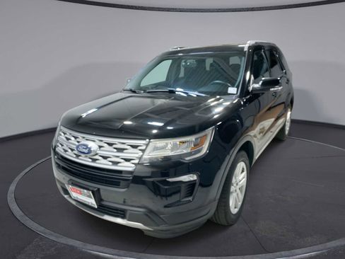 Used 2019 Ford Explorer XLT w/ Equipment Group 201A AWD/4WD image 1