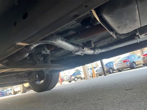 Used 2011 Nissan Frontier SV image 32