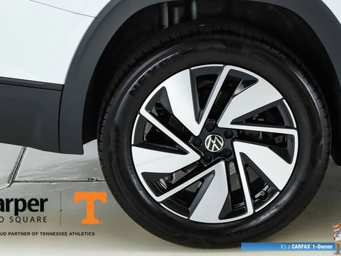 Used 2025 Volkswagen Atlas SE w/ Panoramic Sunroof Package image 13