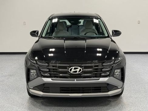 Used 2025 Hyundai Tucson SE FWD image 4