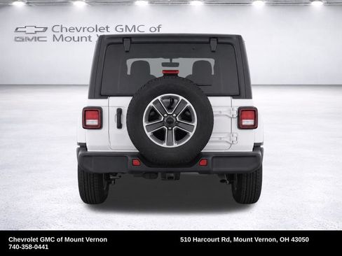 Used 2020 Jeep Wrangler Unlimited Sahara w/ Cold Weather Group AWD/4WD image 28