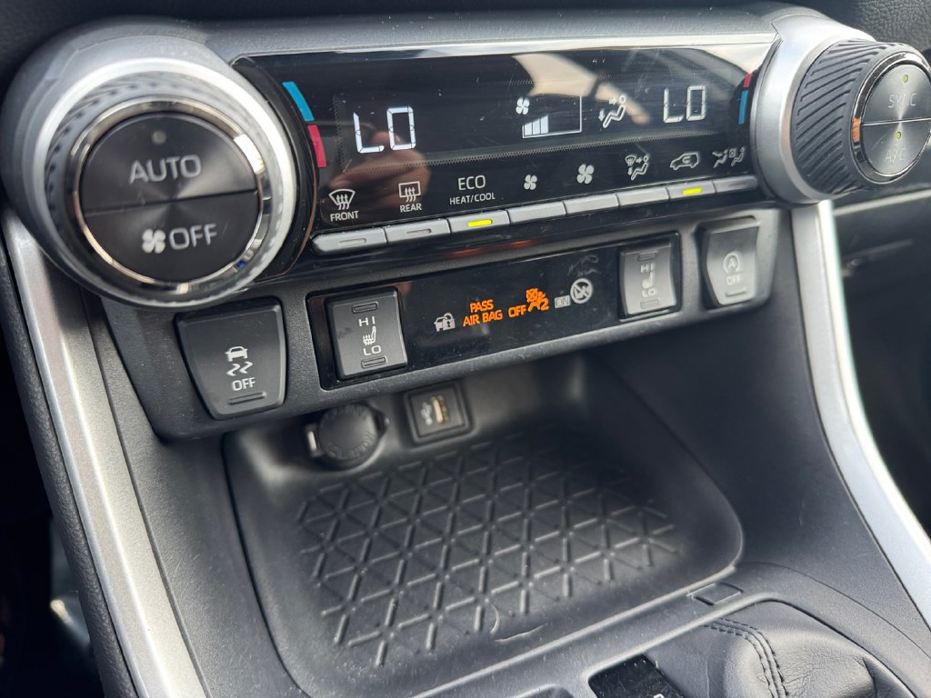 Used 2024 Toyota RAV4 XLE w/ Convenience Package AWD/4WD image 23