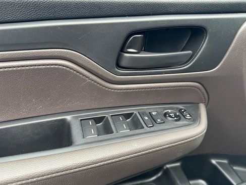 Used 2019 Honda Odyssey EX image 13