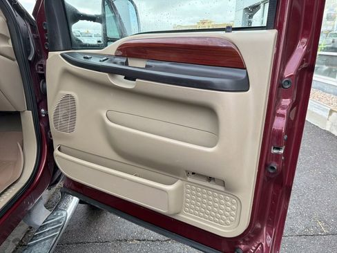 Used 2006 Ford F350 Lariat image 35