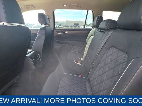Used 2025 Volkswagen Atlas SEL Premium R-Line image 13