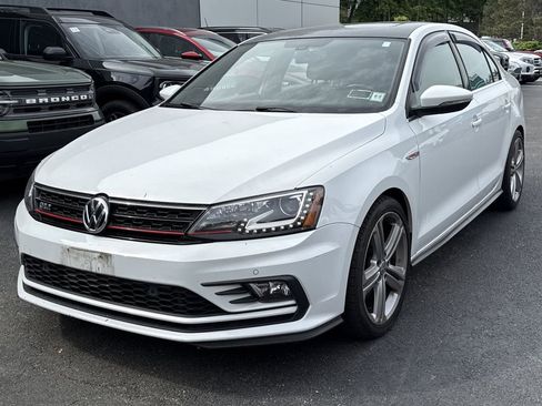 Used 2016 Volkswagen Jetta GLI SEL FWD image 6