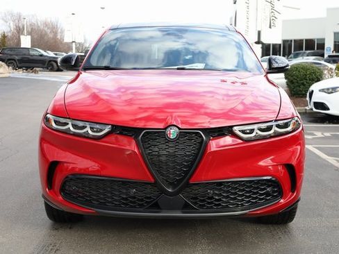 New 2025 Alfa Romeo Tonale w/ Premium Package image 3