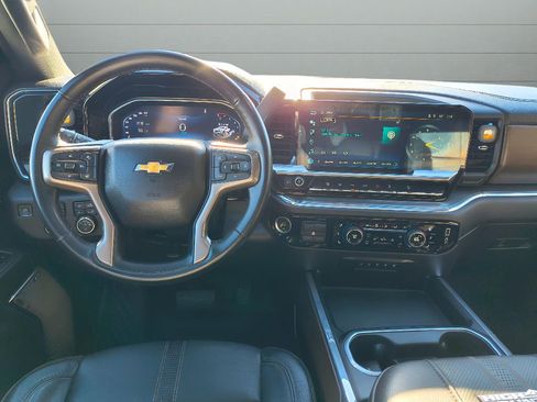 Used 2024 Chevrolet Silverado 2500 High Country w/ High Country Premium Package AWD/4WD image 33