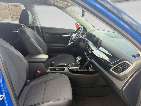 Used 2025 Kia Seltos S FWD image 28