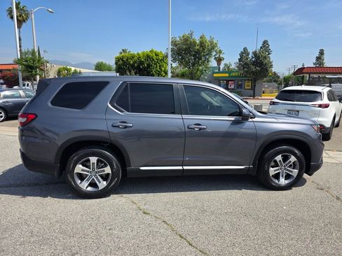 Used 2024 Honda Pilot EX-L image 4