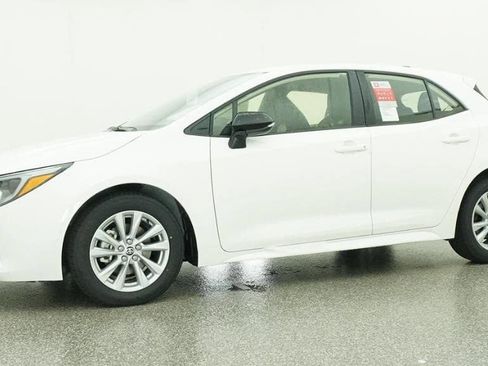 New 2026 Toyota Corolla SE image 18