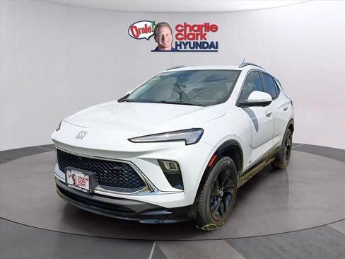 Used 2026 Buick Encore GX Sport Touring w/ Advanced Technology Package FWD image 1