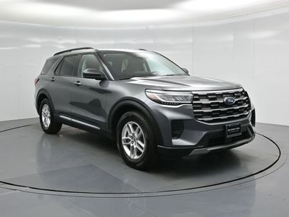 Used 2025 Ford Explorer Active