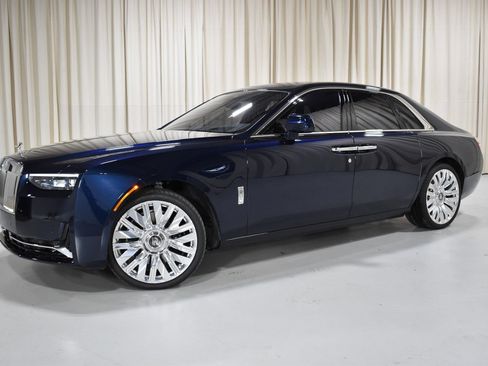 Certified 2025 Rolls-Royce Ghost AWD/4WD image 1