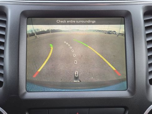 Used 2019 Jeep Cherokee Trailhawk w/ Cold Weather Group image 29