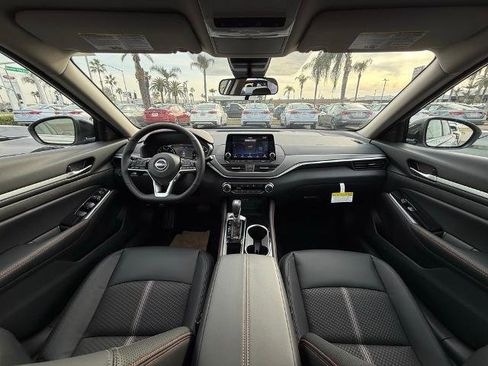 New 2025 Nissan Altima 2.5 SR image 14