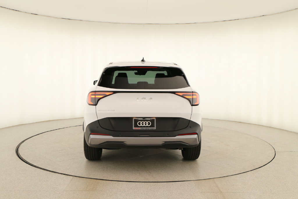 Used 2026 Kia Sportage EX FWD image 5
