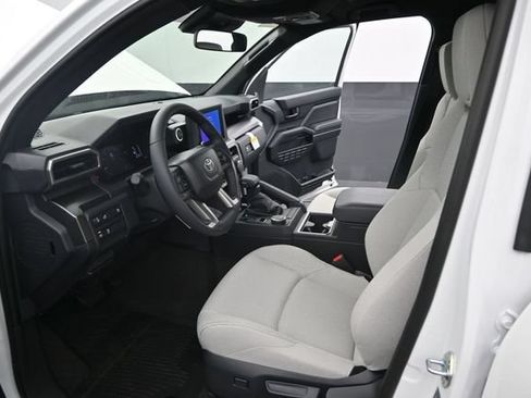 New 2026 Toyota 4Runner SR5 RWD image 4