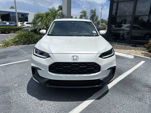 Certified 2024 Honda HR-V LX image 3